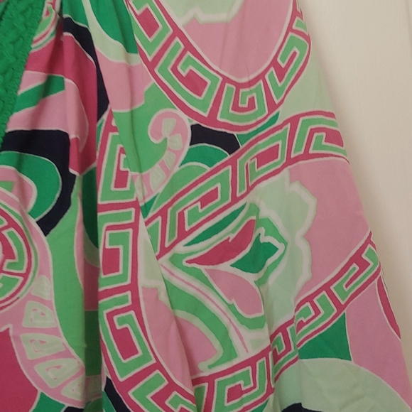 Crown & Ivy Pink/Green Keyhole back Peasant Blouse. Size XS - Picture 8 of 10